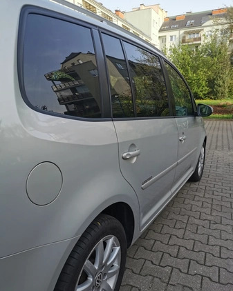 Volkswagen Touran cena 22500 przebieg: 198000, rok produkcji 2011 z Warszawa małe 301